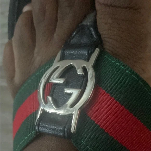 Gucci Women's Black and Red Sandals - Picture 2 of 5